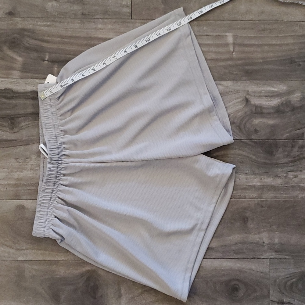 2/$20 💕 NWOT Sz M Mesh Shorts